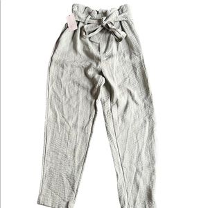 A New Day Women's Size S NWT tapered green pants with belt